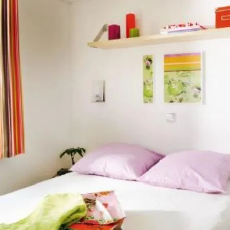 Campsite Mobil-home Confortable Avec Terrasse A - Api-1-52-286 *