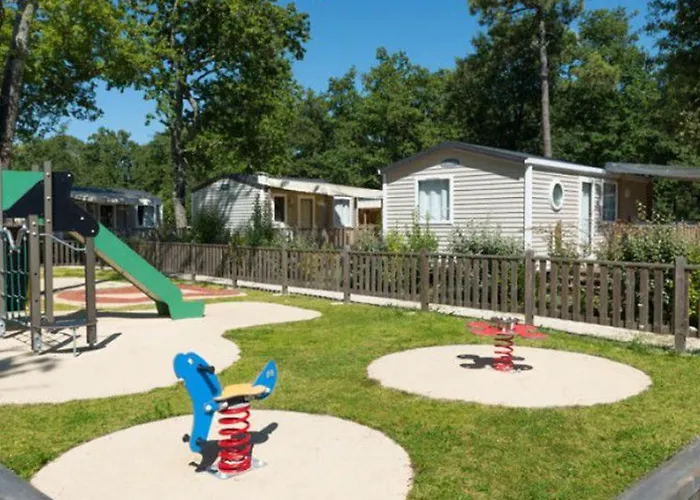 Mobil-home Confortable Avec Terrasse A - Api-1-52-286 Campsite Royan